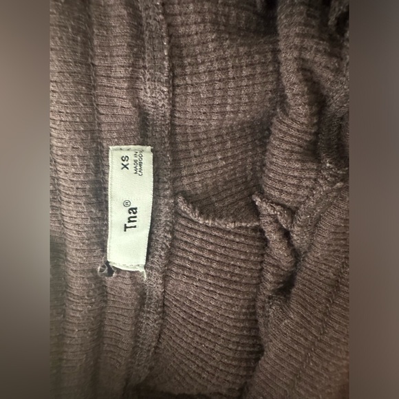 *3 for 20* Aritzia Tna Waffle Knit Thermal Joggers - Size XS, Pre-Loved - Picture 3 of 3